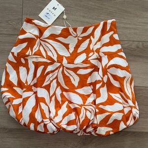 entro Orange & White Leaf Print Skirt bubble skirt style new with tags